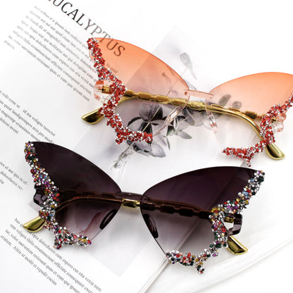 Novel diamond-encrusted butterfly-shaped sunglasses for women, fashionable and unique, bold frameless black sunglasses